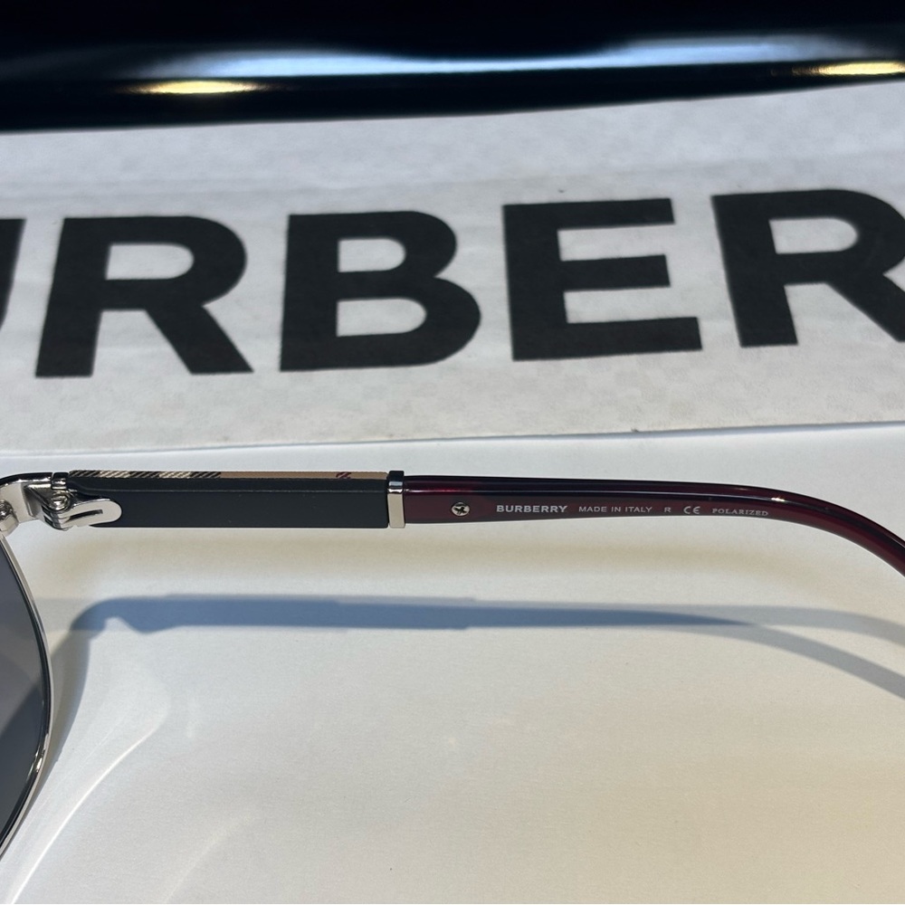 New Burberry B3080 1300 Silver Metal Aviator Polarized Sunglasses - Picture 9 of 13